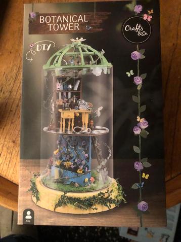 Botanical Tower DIY Bouwpakket Crafts & co beschikbaar voor biedingen