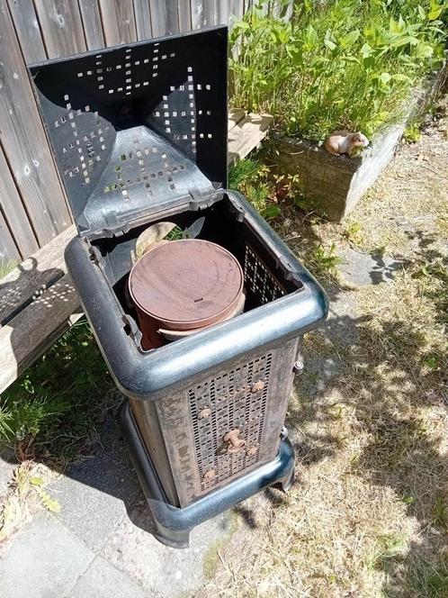 Potkacheltje samen met mantel., Huis en Inrichting, Kachels, Gebruikt, Hout, Ophalen