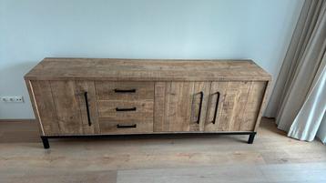 Dressoir breed 208cm x hoogte 78cm x diepte 45cm beschikbaar voor biedingen