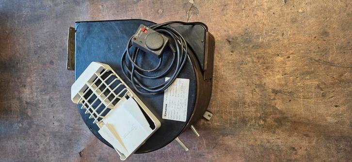 Truma boiler, 12V en 50mB kompleet met bedieningsschakelaar, Caravans en Kamperen, Camper-accessoires, Gebruikt, Ophalen