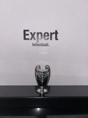 Champions league mini beker beschikbaar voor biedingen