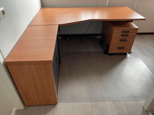 Robuust bureau, Huis en Inrichting, Bureaus, Zo goed als nieuw, Ophalen