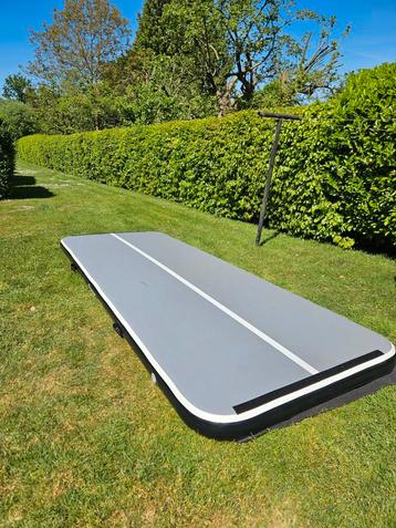 Airtrack, 400x150x15 van 12 springs beschikbaar voor biedingen