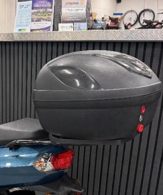 Koffer voor achterop scooter, Ophalen of Verzenden, Gebruikt