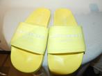 Kurt Geiger slippers geel witte merk druk bovenkant 38, Slippers, Verzenden, Geel, Gedragen