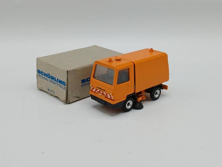 Conrad Schörling veegmachine, Hobby en Vrije tijd, Modelauto's | 1:50, Zo goed als nieuw, Bus of Vrachtwagen, Conrad, Ophalen of Verzenden