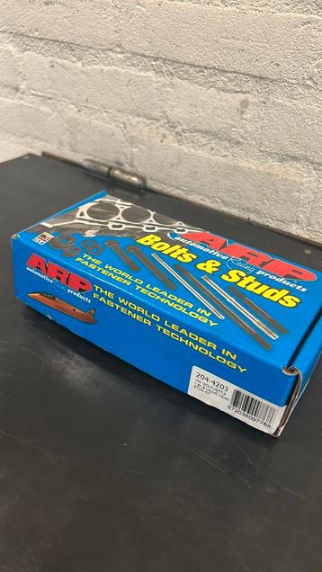 ARP high performance cilinderkop stud set  beschikbaar voor biedingen