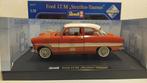 Ford Taunus 12 M Streifen red  of blue Revell metal 1:18 KRD, Hobby en Vrije tijd, Modelauto's | 1:18, Ophalen of Verzenden, Zo goed als nieuw