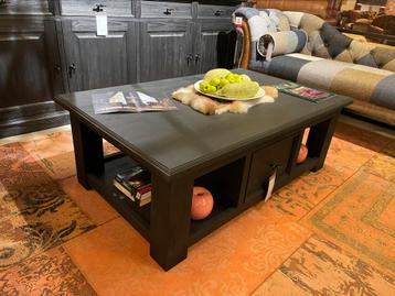 Zwarte Massief Grenen Salontafel Hout industriële look beschikbaar voor biedingen