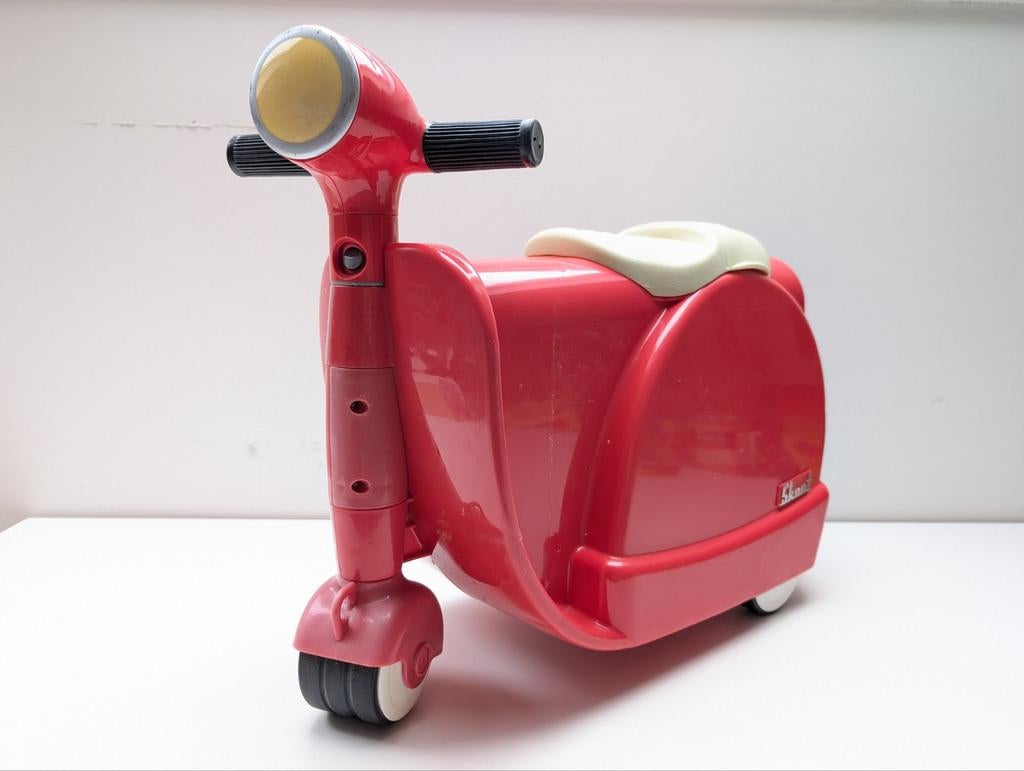 Rode Skoot Koffer - Rijdbare Reiskoffer, Gebruikt, Hard kunststof, Minder dan 50 cm, Ophalen of Verzenden