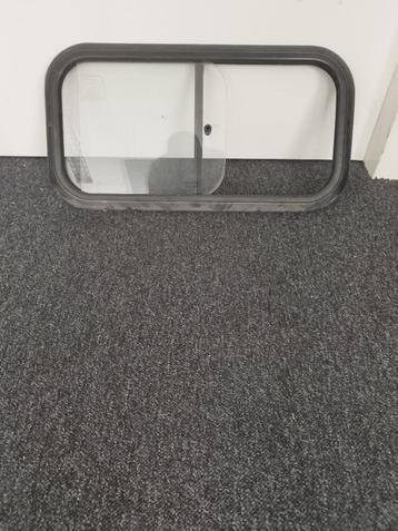 Schuifraam (3x) tussenschot 600x300mm  beschikbaar voor biedingen