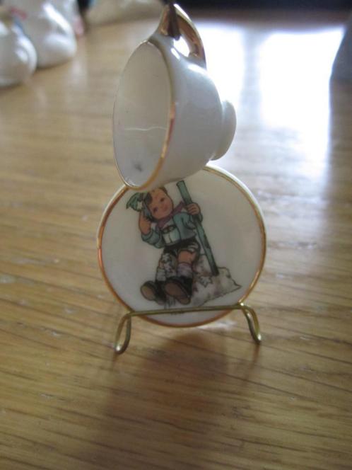 mini kop en schotel + houder, Antiek en Kunst, Curiosa en Brocante, Ophalen of Verzenden
