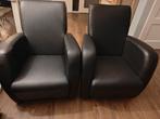 2 kunstlederen fauteuils zwart, Huis en Inrichting, Fauteuils, Zo goed als nieuw, 50 tot 75 cm, Ophalen