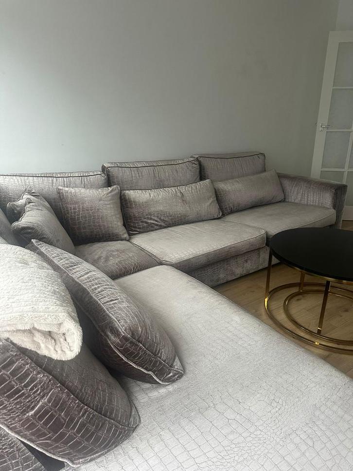 Beige Croco Bank - 1.5 Jaar Oud, Huis en Inrichting, Banken | Bankstellen, Zo goed als nieuw, Rechte bank, Vierpersoons of meer