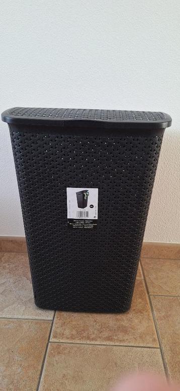 Wasmand 55 liter zwart kunststof beschikbaar voor biedingen