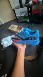 Yeezy 700 Wave runner, Blauw, Overige typen, Ophalen of Verzenden, Zo goed als nieuw