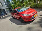 Ford Fiësta 1.25 44KW 3DR 2010 Rood, Auto's, Voorwielaandrijving, 4 cilinders, Origineel Nederlands, Handgeschakeld