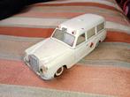 Tekno Denmark Mercedes-Benz 220 S Ambulance 1:43, Ophalen of Verzenden