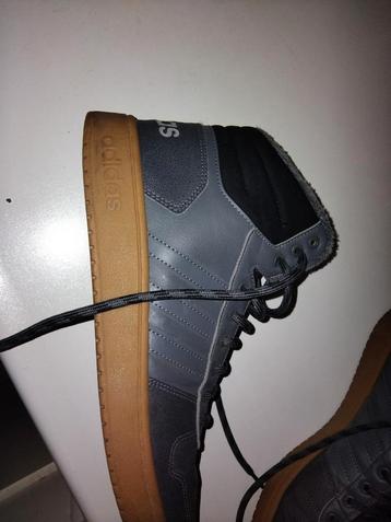 Adidas maat 46 beschikbaar voor biedingen