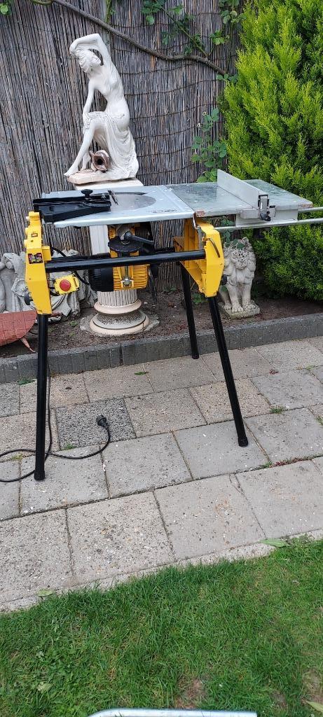 DeWalt zaagtafel DW 743--met verbreed werkblad + diversen, Doe-het-zelf en Verbouw, Gereedschap | Zaagmachines, Gebruikt, Overige typen
