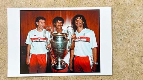 Org kl. foto 20x30cm AC Milan spelers Gullit-Basten-Rijkaard, Verzamelen, Sportartikelen en Voetbal, Nieuw, Poster, Plaatje of Sticker