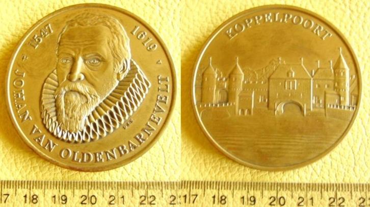Grote bronzen penning Oldenbarnevelt, Postzegels en Munten, Penningen en Medailles, Brons, Nederland, Verzenden