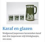 Wedgwood Jasperware schenkkan met glazen