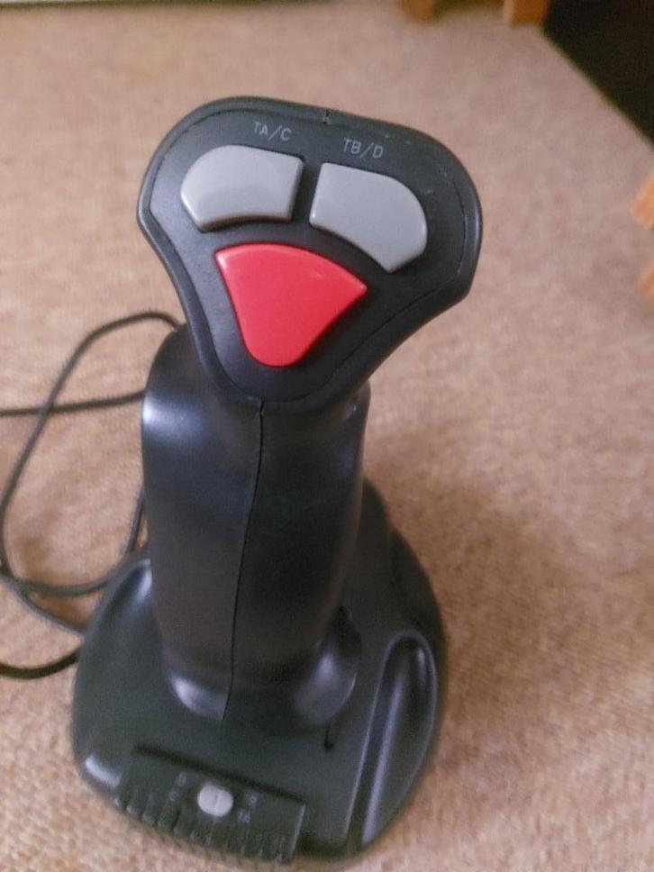 Genius Flight 2000 Joystick zo goed als nieuw., Computers en Software, Joysticks, Zo goed als nieuw, Verzenden