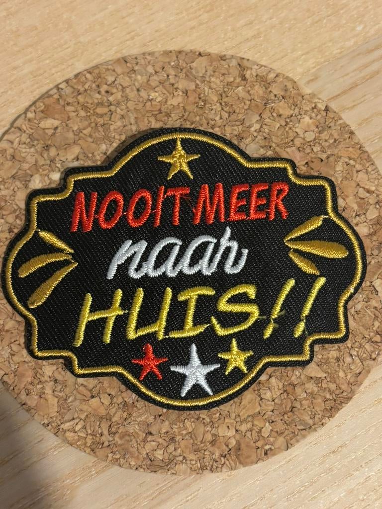 Oeteldonk carnaval embleem 73, Verzenden, 104 of kleiner, Jongen of Meisje