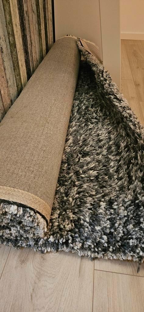 Handgetuft vloerkleed Alder (Zacht langharig) - blauw/wit, Huis en Inrichting, Stoffering | Tapijten en Kleden, Gebruikt, 150 tot 200 cm