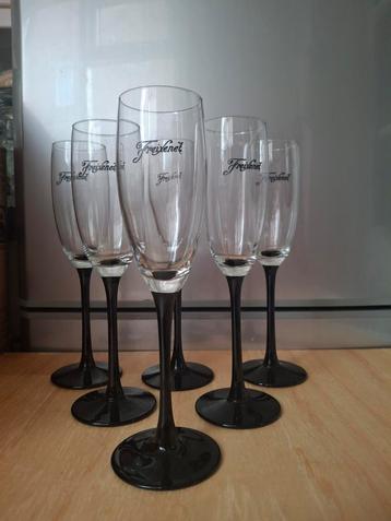 6 Freixenet champagne cava flutes glazen beschikbaar voor biedingen