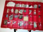 Mineralen en edelstenen verzameling in doos , 28stuks, Verzamelen, Mineralen en Fossielen, Ophalen of Verzenden, Mineraal