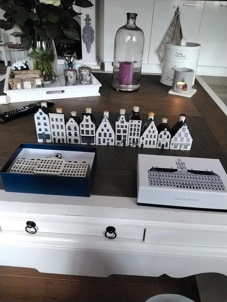 Delfts blauwe huisjes en palace platinim for life, Tuin en Terras, Tuinbeelden, Zo goed als nieuw, Abstract beeld, Overige materialen