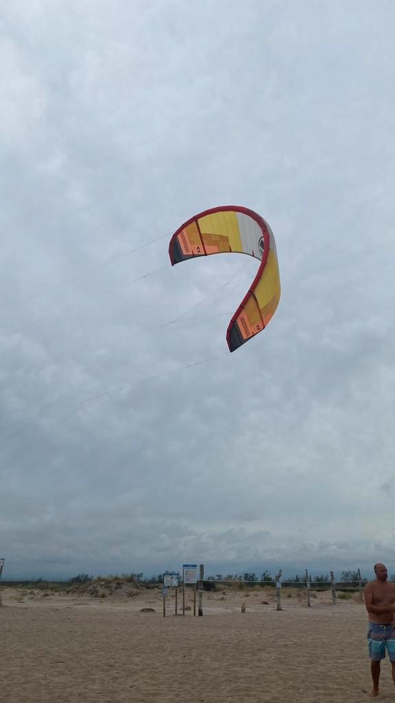 Cabrinha Contra 17m + Bar, Watersport en Boten, Kitesurfen, Zo goed als nieuw, Kite, 16 m² of meer, Geen board, Ophalen of Verzenden