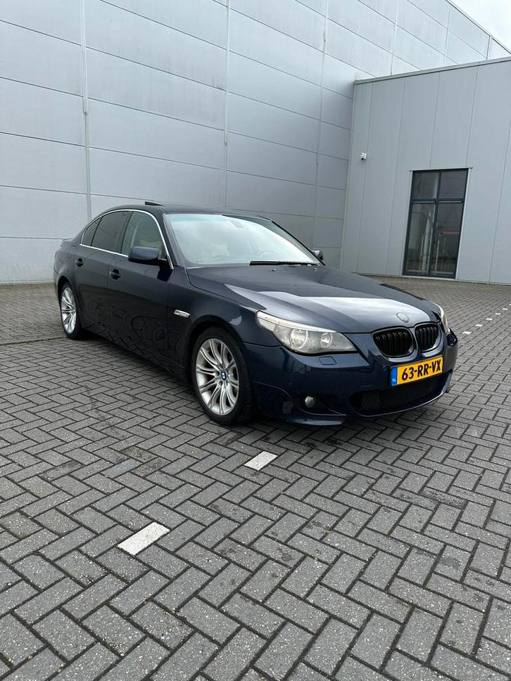 BMW 5-Serie 2.5 I 523i AUT 2005 Blauw M pakket, Auto's, BMW, Particulier, 5-Serie, ABS, Airbags, Airconditioning, Alarm, Bluetooth