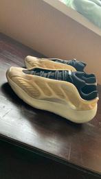 Yeezy 700 v3, Ophalen of Verzenden, Zo goed als nieuw, Zwart