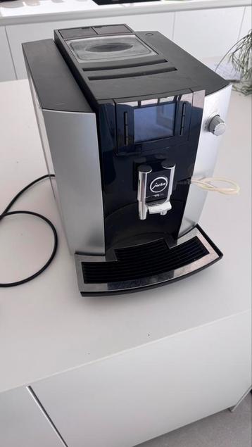 Jura E6 Platina – volautomatisch koffiezetapparaat beschikbaar voor biedingen