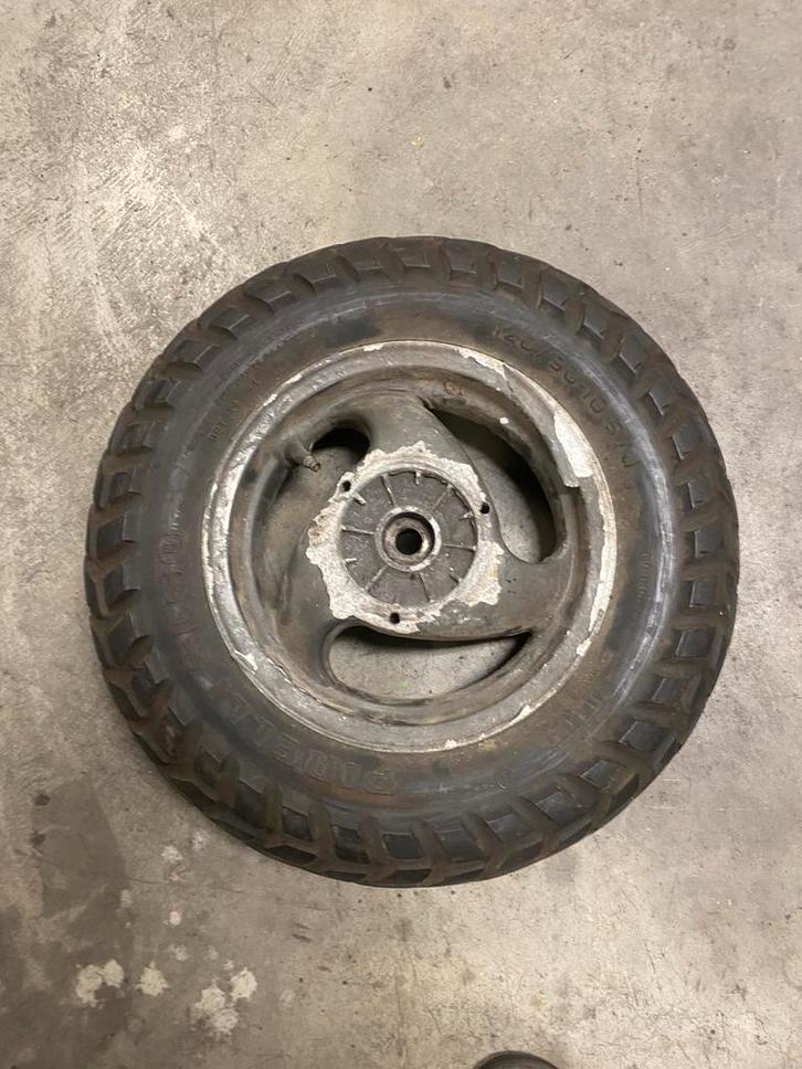 Piaggio typhoon 125cc achter velg, Fietsen en Brommers, Brommeronderdelen | Algemeen, Zo goed als nieuw, Overige typen, Ophalen of Verzenden