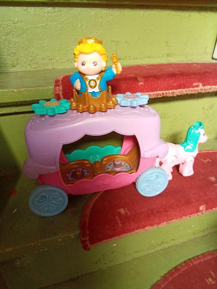 vtech vrolijke vriendjes koets met prins kasper / piraat pim, Kinderen en Baby's, Speelgoed | Vtech, Gebruikt, 2 tot 4 jaar, Ophalen