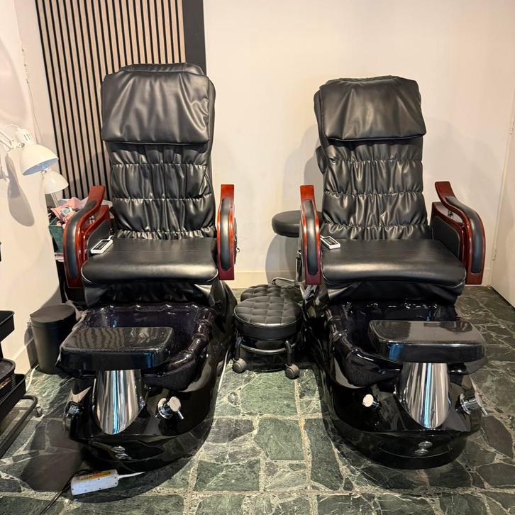2x Pedicure stoelen SPA met rug massage, Diensten en Vakmensen, Schoonheidsspecialisten | Pedicure, Nagels lakken, Nagelverzorging