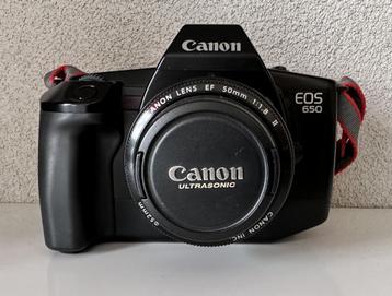 Puntgave Canon EOS 650 met Canon EF 50mm 1.8 lens beschikbaar voor biedingen
