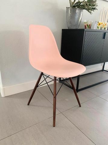 Vitra Eames stoel rose dsw donker esdoorn beschikbaar voor biedingen