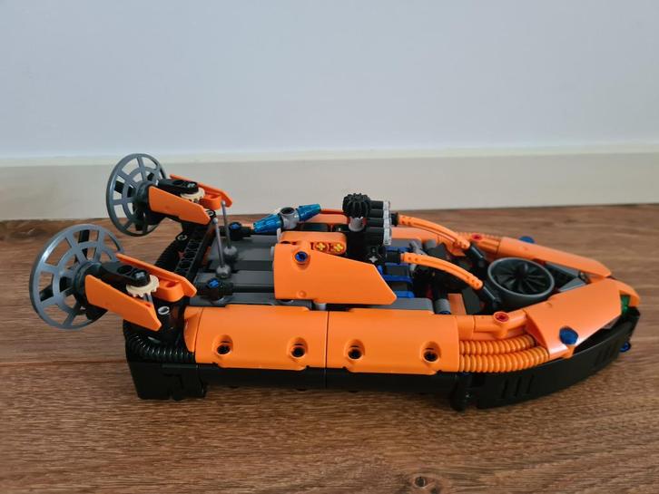 Lego technic 42120 Reddingshovercraft, Kinderen en Baby's, Speelgoed | Duplo en Lego, Zo goed als nieuw, Lego, Complete set, Ophalen
