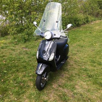 Gezocht Vespa LX 4T mag met iets werk. Maar geen rot frame beschikbaar voor biedingen