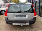 Volvo XC70 2.5 T Summum Automaat LEER / PDC / TREKHAAK, Auto's, Volvo, Automaat, Gebruikt, XC70, 2521 cc