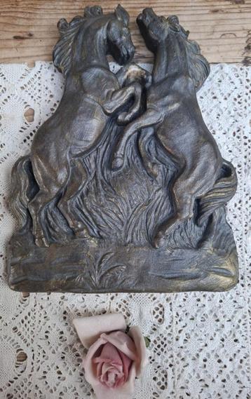 Vintage wanddecoratie, 2 steigerende paarden, REJA. V beschikbaar voor biedingen