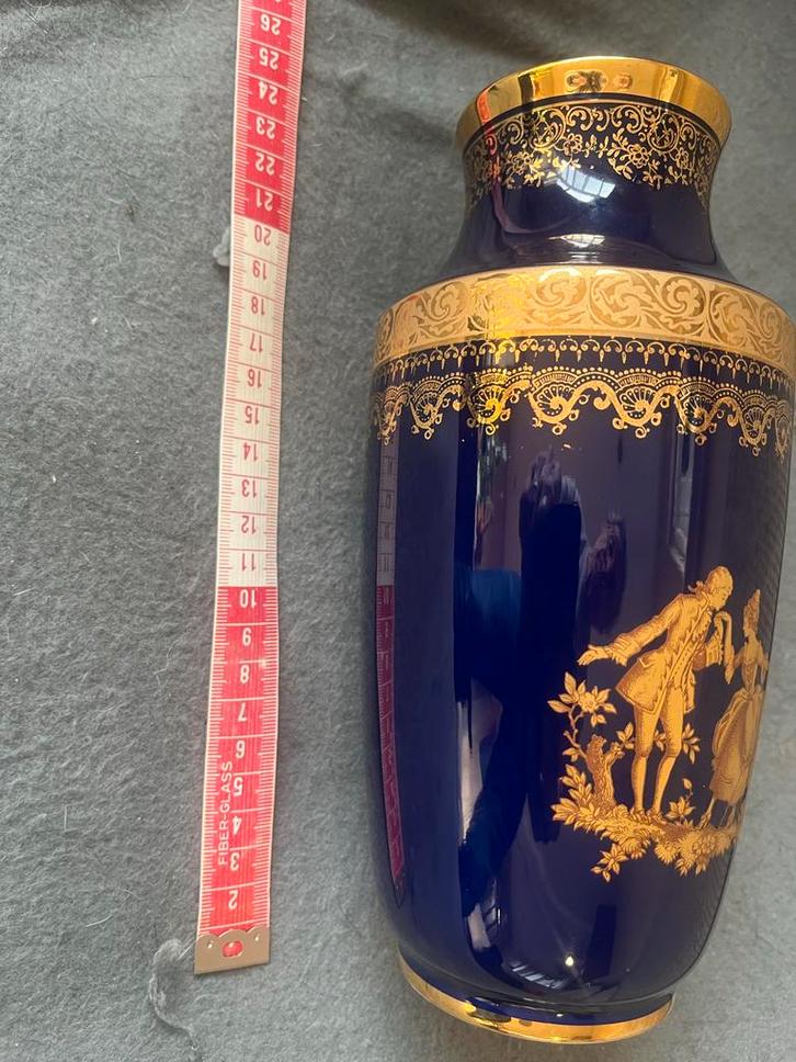 Kobalt porseleinen vaas met gouden versierd, Antiek en Kunst, Antiek | Vazen, Ophalen of Verzenden