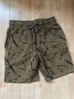 Te koop: korte broek legergroen met zwart mt 158 zgan!, Kinderen en Baby's, Kinderkleding | Maat 158, Ophalen of Verzenden, Zo goed als nieuw