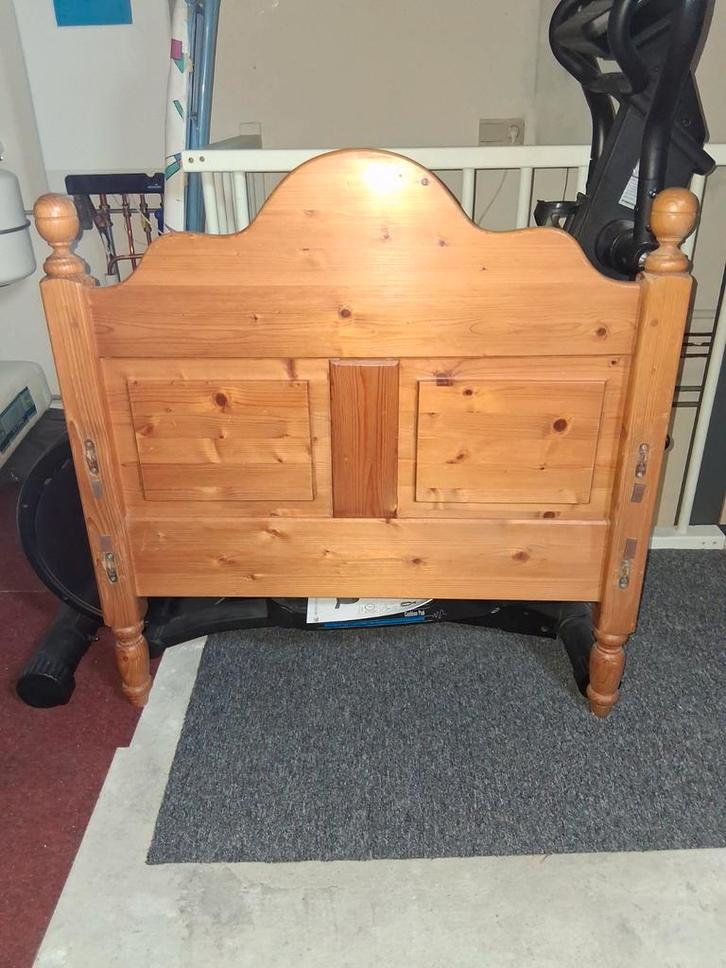 Eenpersoonsbed 90x200 met matras, Huis en Inrichting, Slaapkamer | Bedden, Gebruikt, Eenpersoons, 90 cm, 200 cm, Hout, Bruin, Ophalen