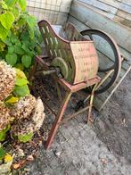 Antieke bietenmolen / snijmachine van gietijzer, Antiek en Kunst, Antiek | Gereedschap en Instrumenten, Ophalen